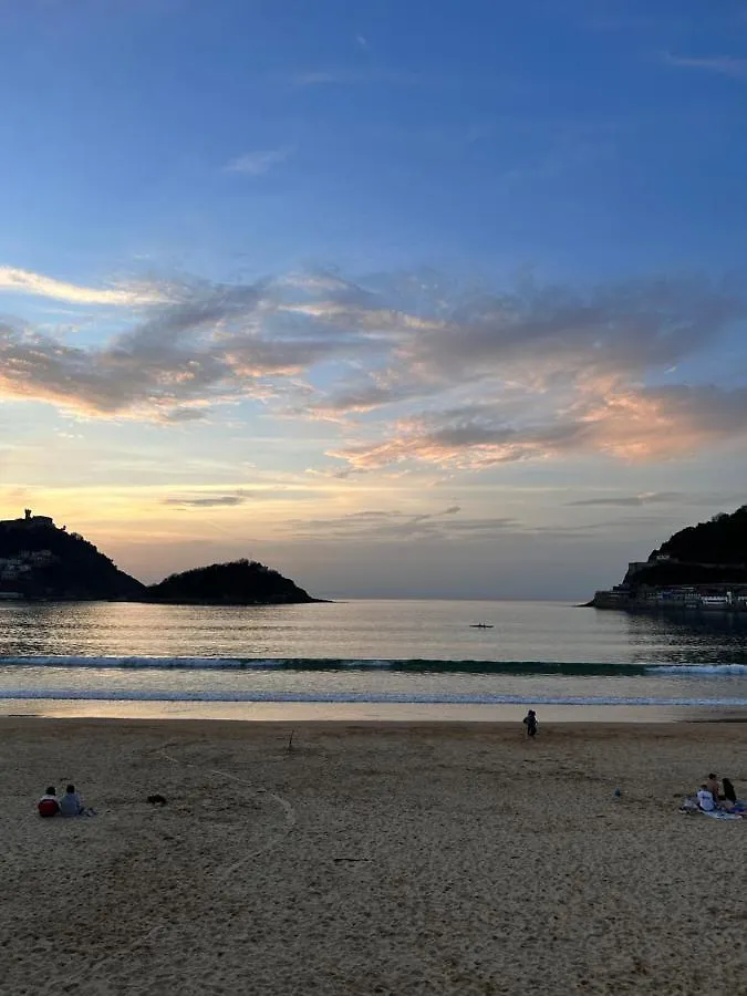 Apartment On La Concha Beach - Villa Iru San Sebastian Spain
